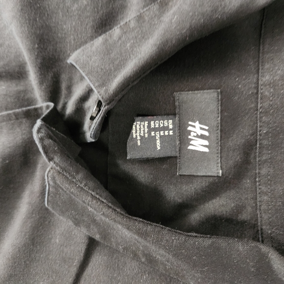 H&M Dress shirt - Picture 2 of 2